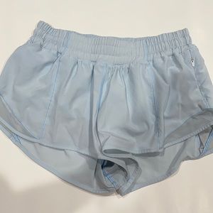Lululemon hotty hot high rise lined short 2.5”